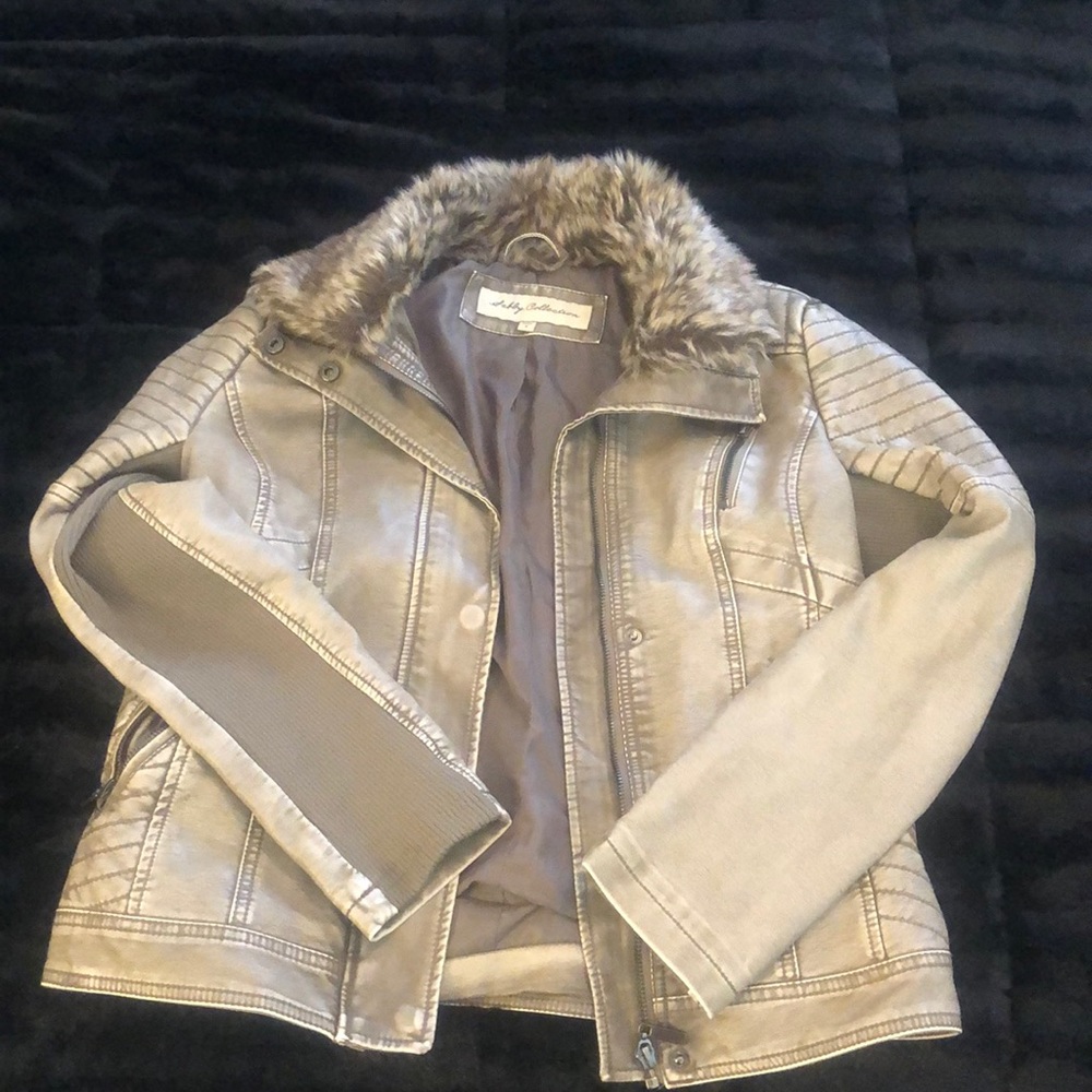 Sebby Collection Beige Faux Leather Jacket🤎